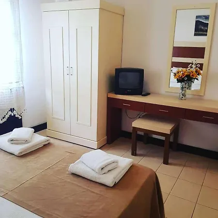 Homestay Robin Hotel *